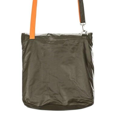 Borsa in tessuto plastificato verde...
